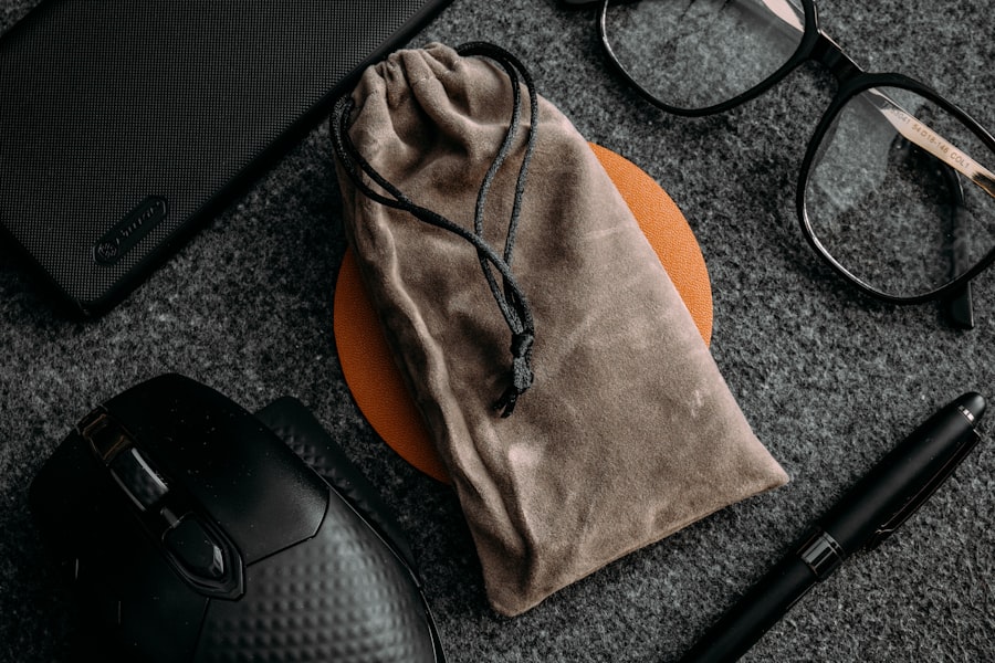 Combining Bags with Clothes