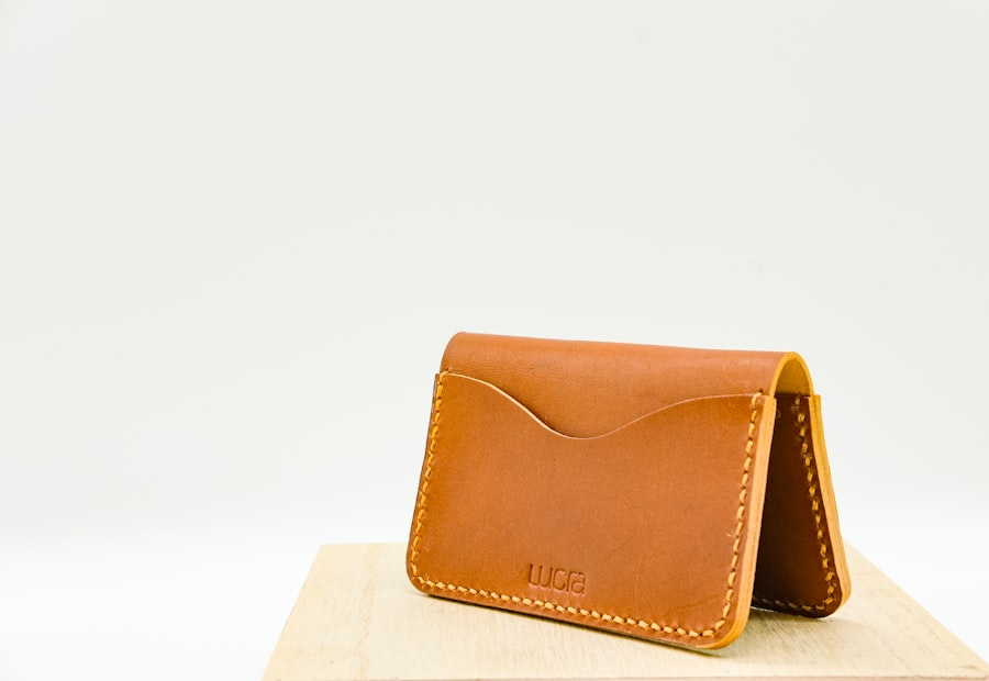 Photo Women wallet selection
