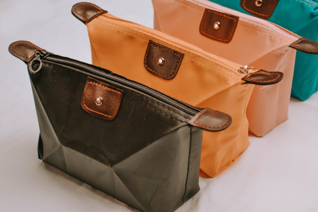 Photo Cosmetic organizer pouch